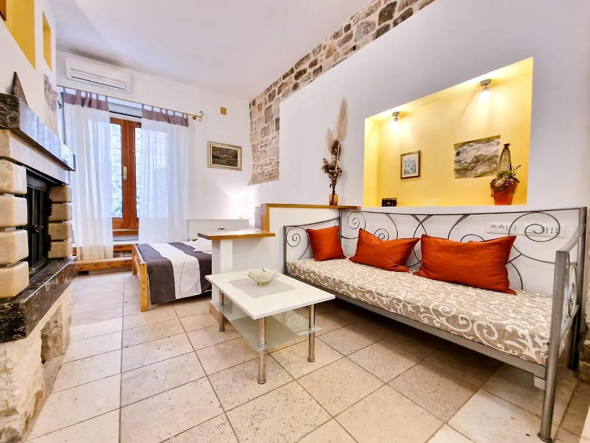 Jackie'S Little Stone House Apartment Split Croatia